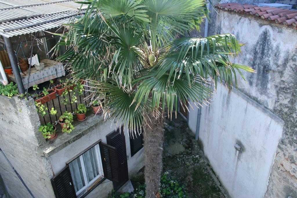 Blue Bench Krk Apartment Krk Town Bilik gambar